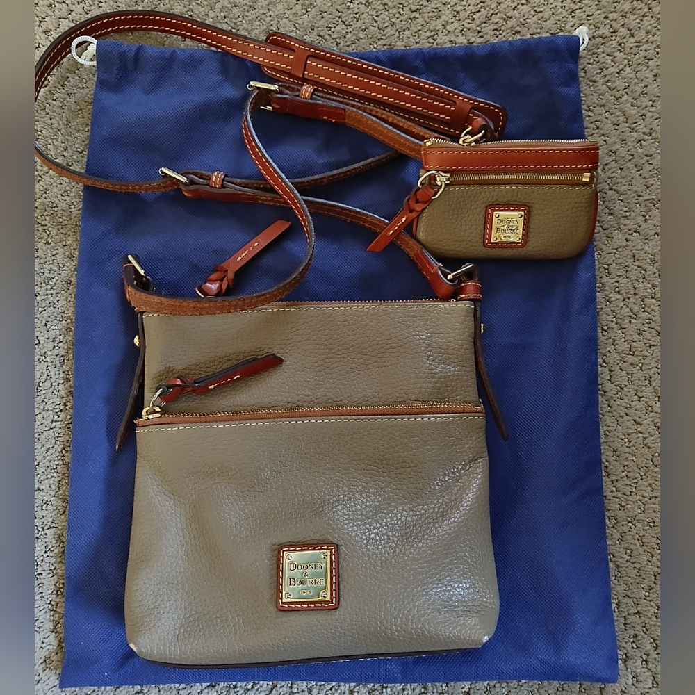 Dooney & Bourke crossbody bag